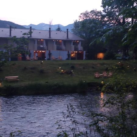 Moon River Suites #1 North Bend Εξωτερικό φωτογραφία