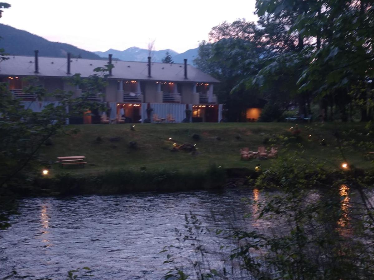 Moon River Suites #1 North Bend Εξωτερικό φωτογραφία